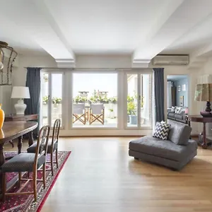 Apartment Attico Canal Grande A Palazzo Contarini Corfu, Venice